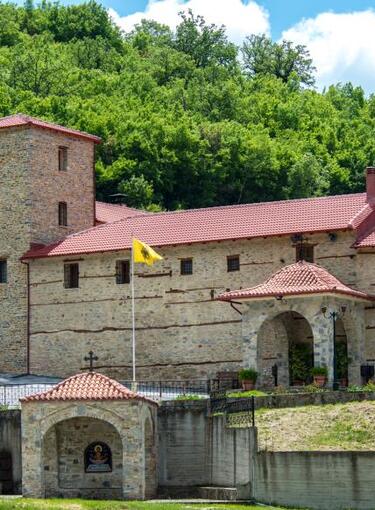 Ιερά Μονή Αγίας Τριάδος(Σπαρμός)