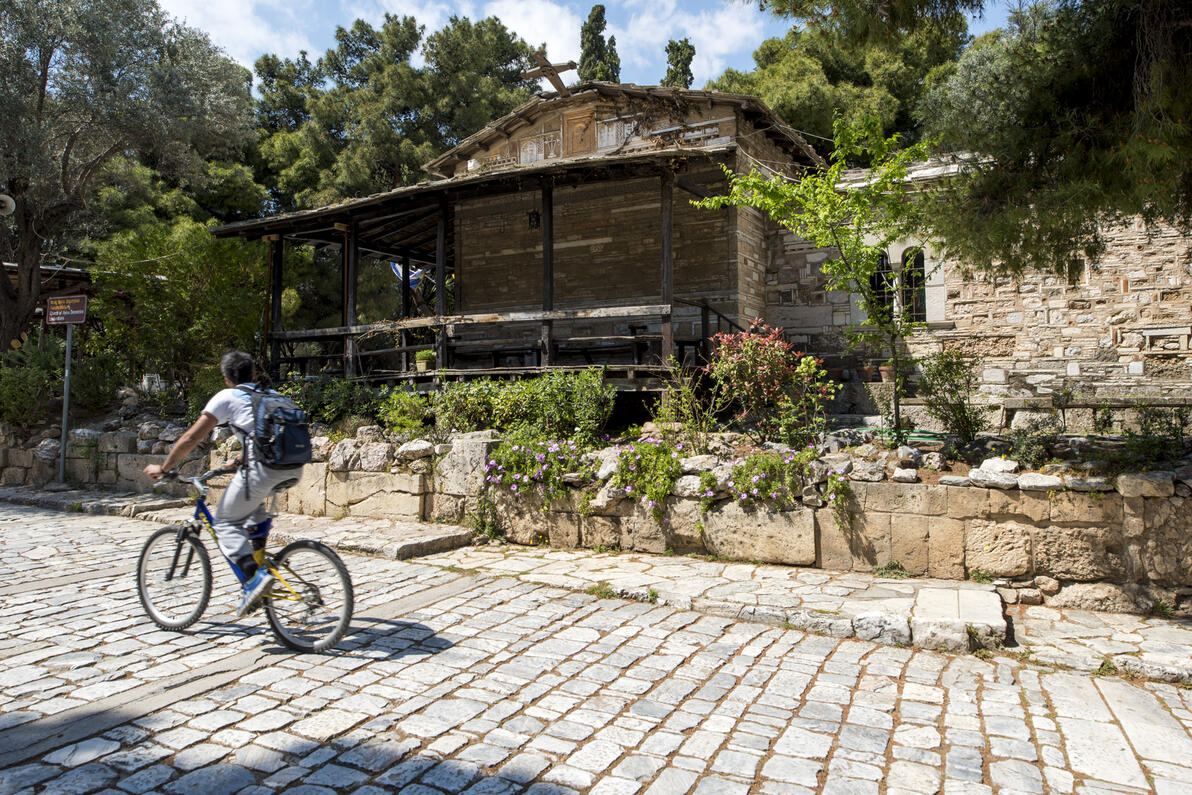 Ι. Ν. Αγίου Δημητρίου Λουμπαρδιάρη