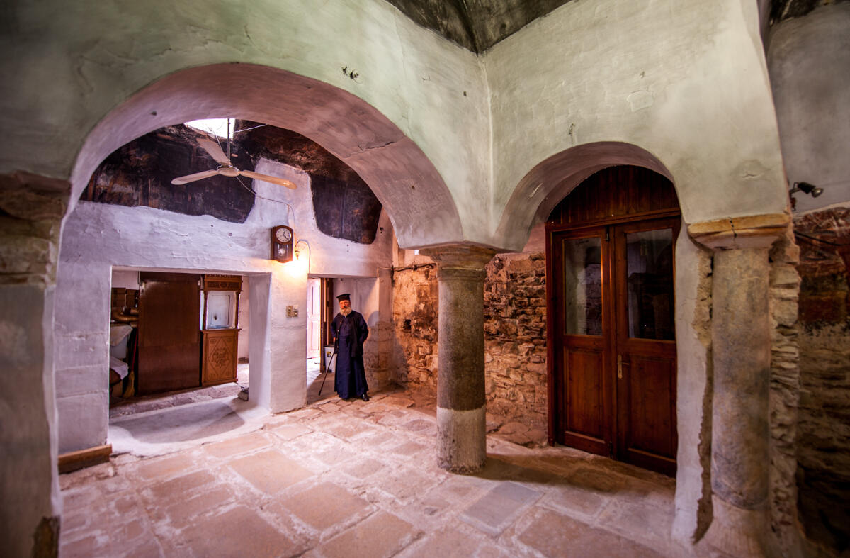 Ι. Ν. Γεννήσεως της Θεοτόκου Κορωνησίας