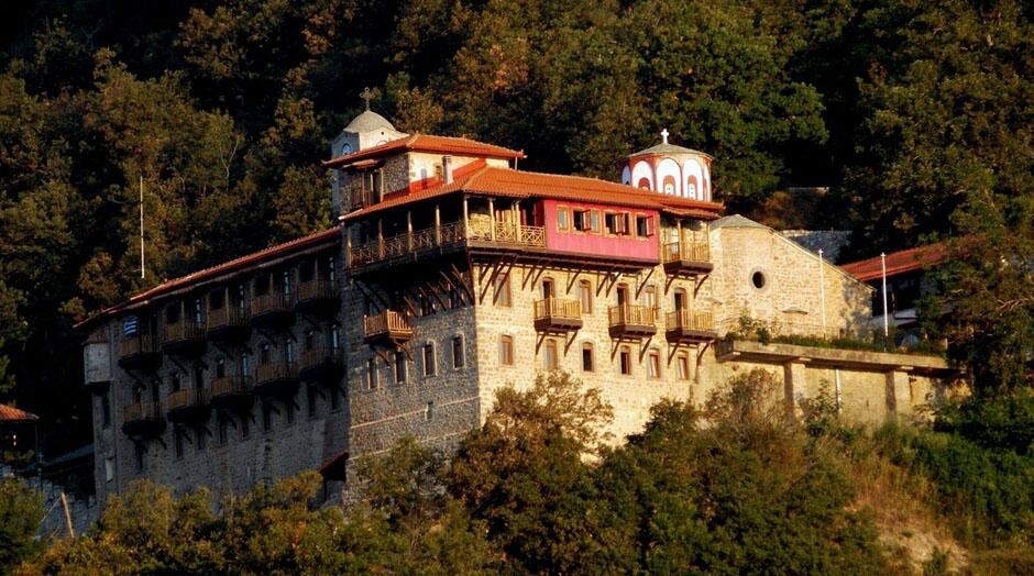 Ιερά Μονή Παναγίας Κορώνης(Γενεσίου της Θεοτόκου)